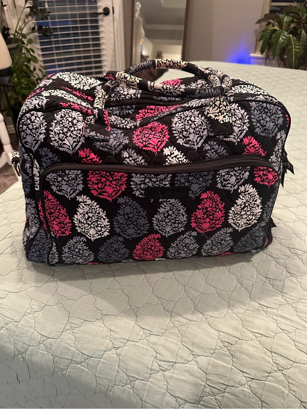Vera Bradley large Quilted Travel Tote Bag - Pink, Gray & White Floral